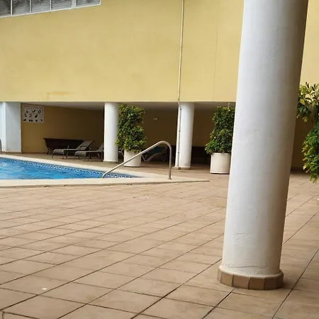 アパート De 3 カルプ